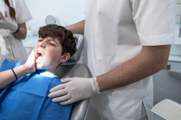Best Emergency Tooth Extraction  in Port Edwards, WI